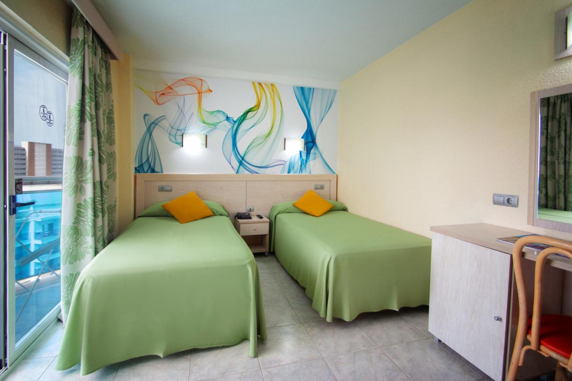 Hotel Servigroup Calypso Benidorm Zimmer foto