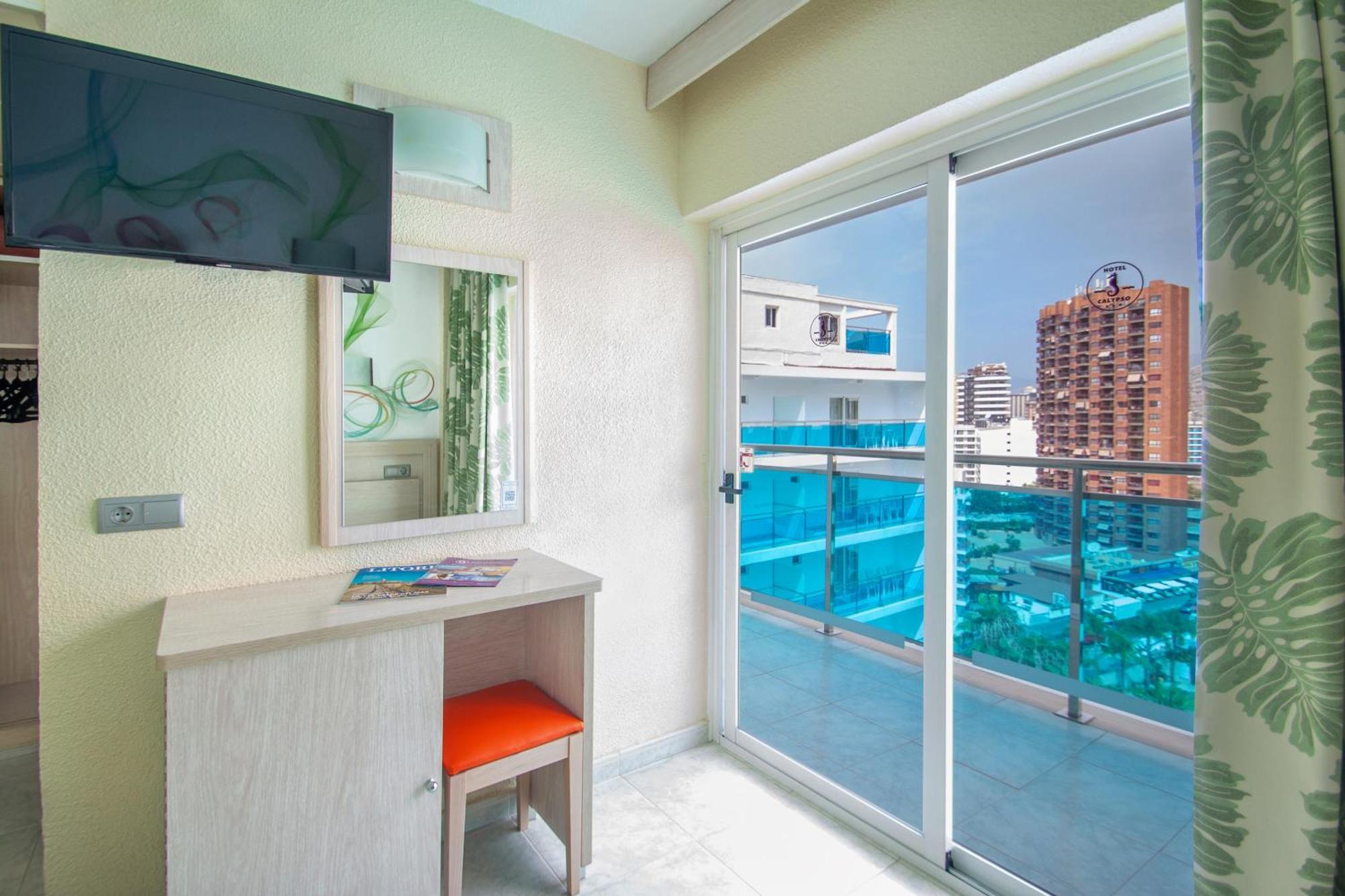 Hotel Servigroup Calypso Benidorm Zimmer foto